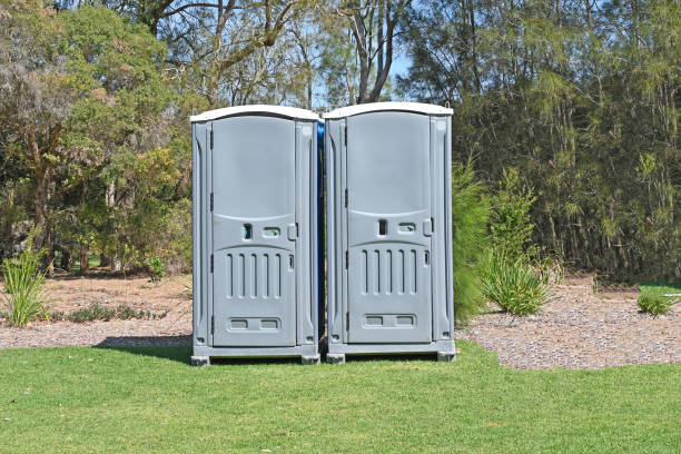 Best VIP or Luxury Restroom Trailers in Linwood, PA